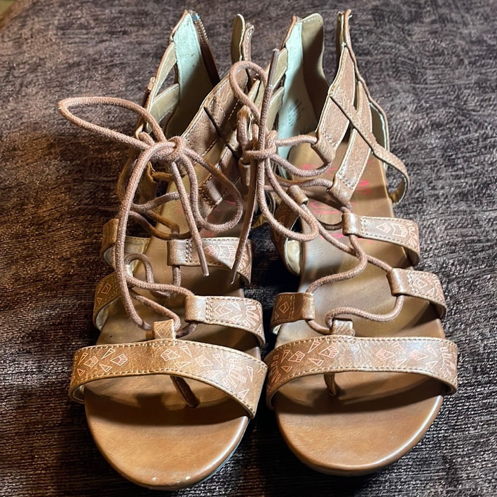 Jelly Pop Sandals Cognac Gladiator Style Sandal Size 7. Very Comfy Zip Up Back